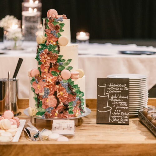 Hochzeitstorte mit Dessertbuffet im Bodano in Bodman